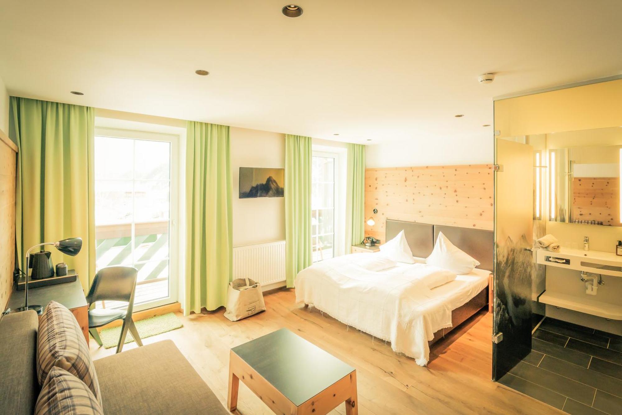 Posthotel Lechtal, Arlberg Holzgau Exteriör bild
